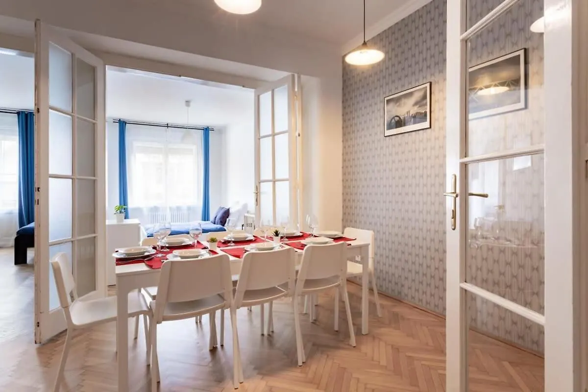 Apartment Home Away From Home In The Center Budapest
