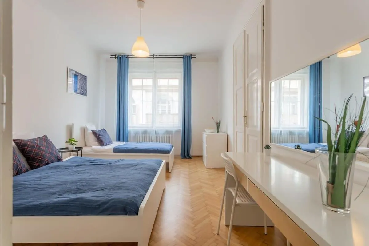 Home Away From Home In The Center Budapest Appartamento