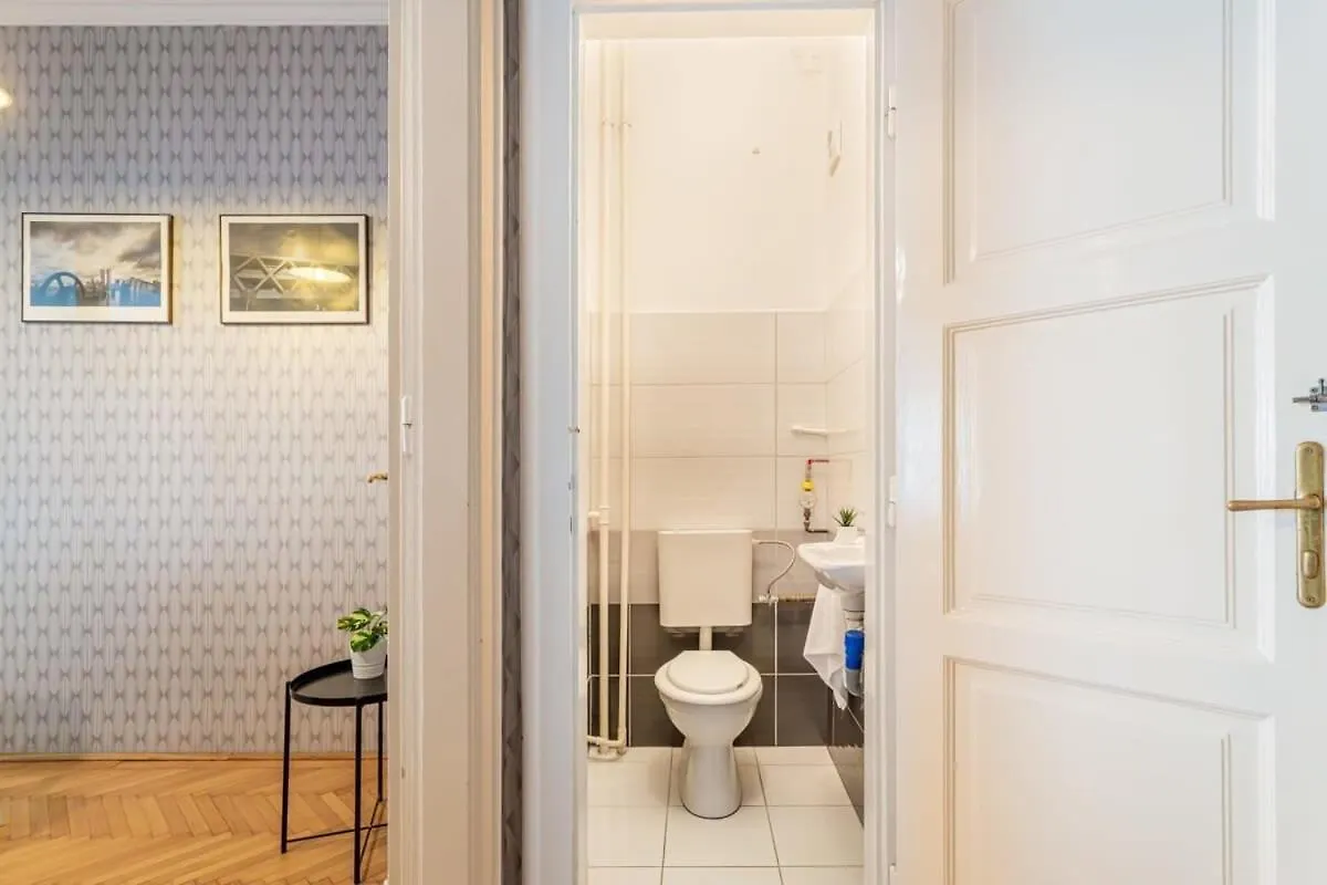 Home Away From Home In The Center Budapest Appartamento
